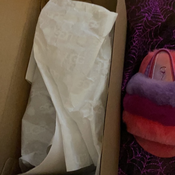 Fluffy yea UGG slide 💗💜 - Picture 2 of 2